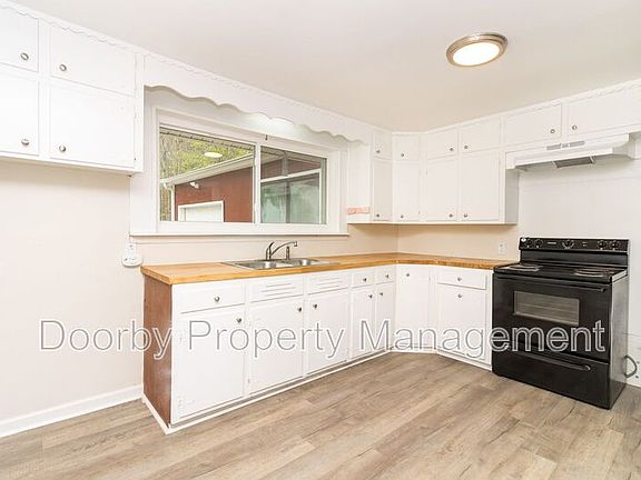4th image of 936 Ely Rd