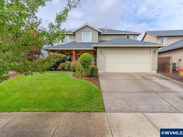 419 Vine Ave, Woodburn, OR 97071