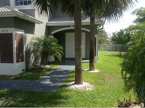 4th image of 8030 NW 70th Ave