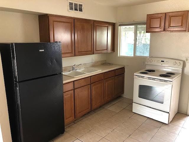 1st image of 715 E Mobile Ln #5