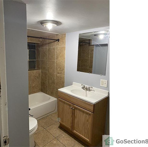 1st image of 6515 S Maplewood Ave #1