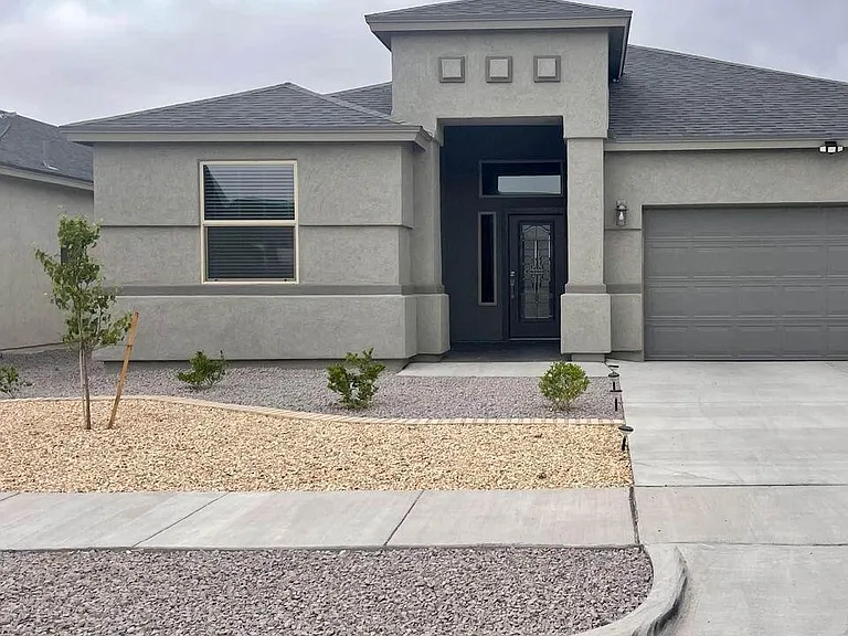 4704 Marisabel Azcarate St — Photo 2