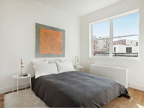 5th image of 313 Saint Marks Ave APT 3R