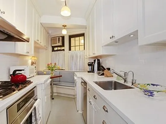 Sold by Corcoran | media 21