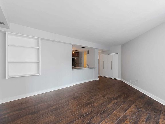 4th image of 350 W 50th St APT 5MM