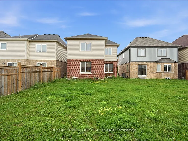 226 Bruce Cameron Dr — Photo 47