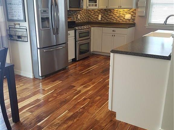 4th image of 1358 Sherwood Ave