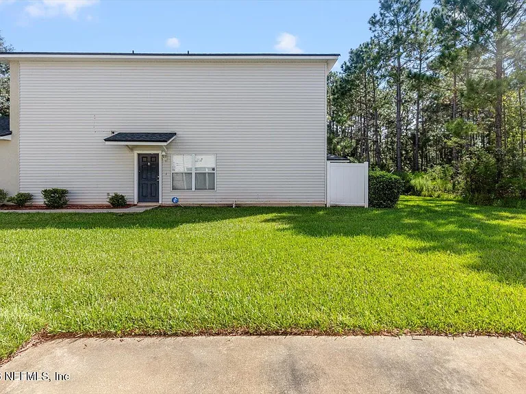 8618 Ribbon Falls Ln — Photo 18