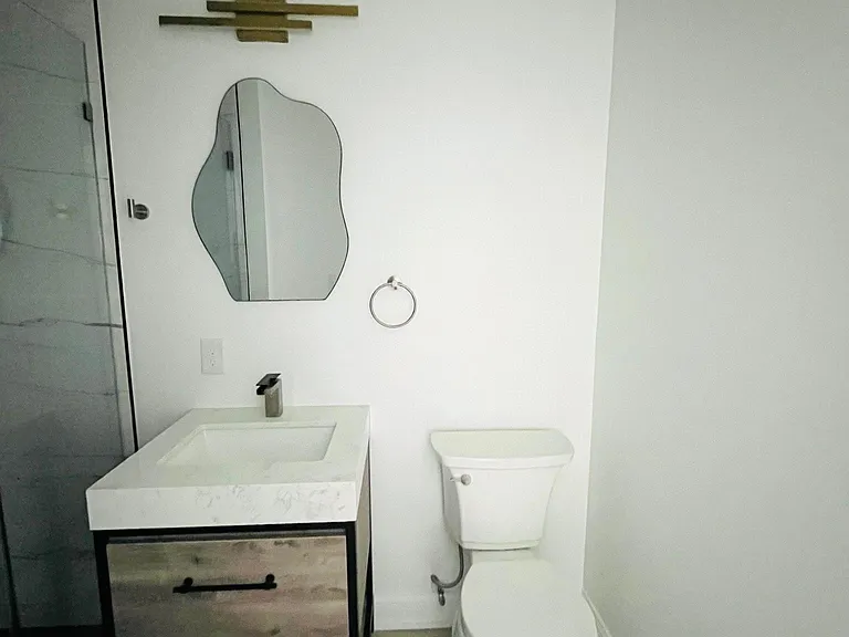601 York St #9 — Photo 12