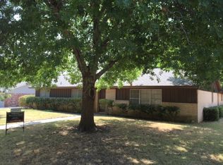 2222 Foxcroft Cir, Denton, TX 76209