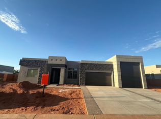 527 W 80 S, Ivins, UT 84738