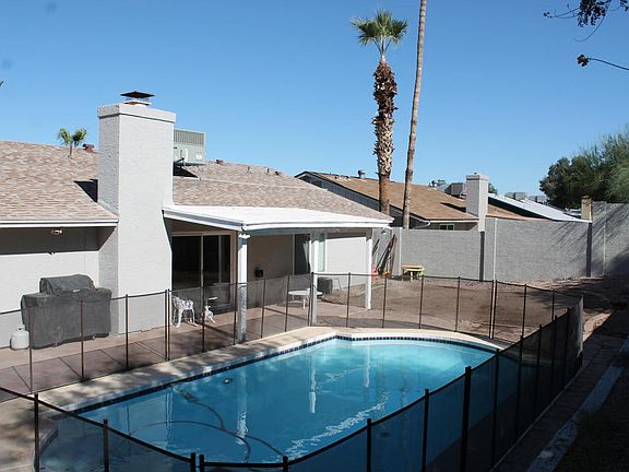 4th image of 2601 E Vista Dr