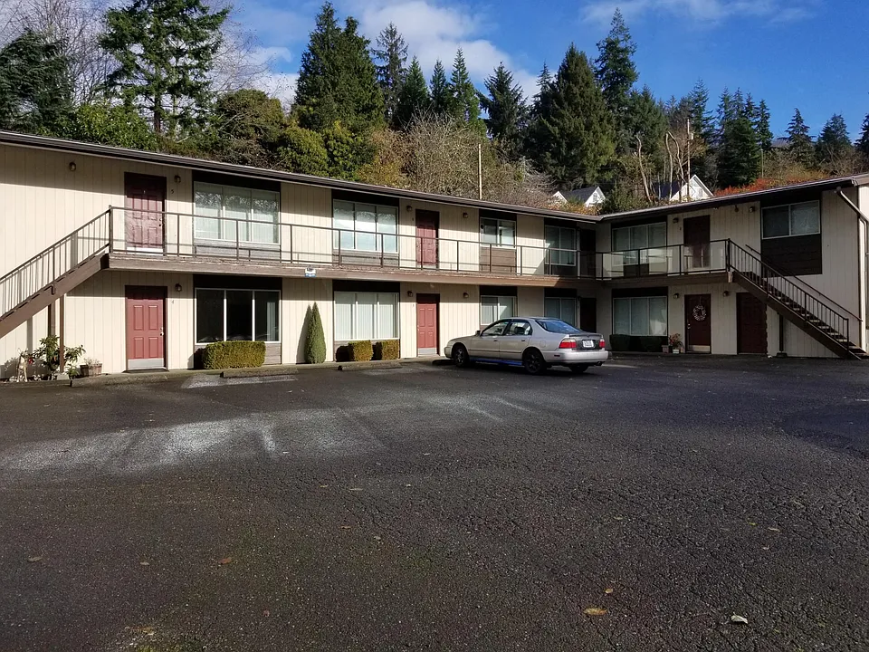 824 Broadway Ave #4