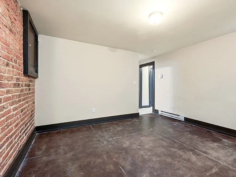 1525 Madison St — Photo 30
