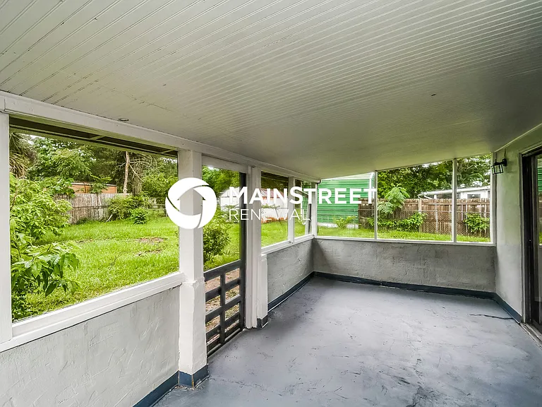 Screen Porch