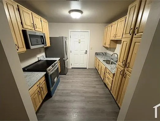 4 bed, 1500 sqft, $2,800 — Photo 1