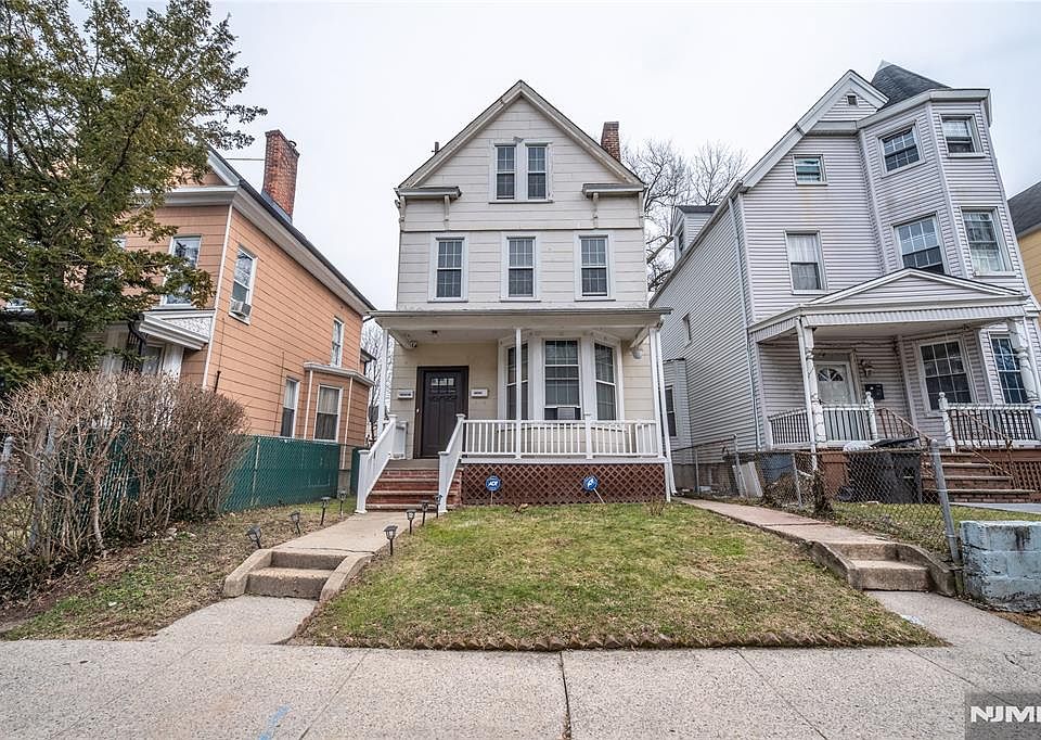 1st image of 108 Hollywood Ave