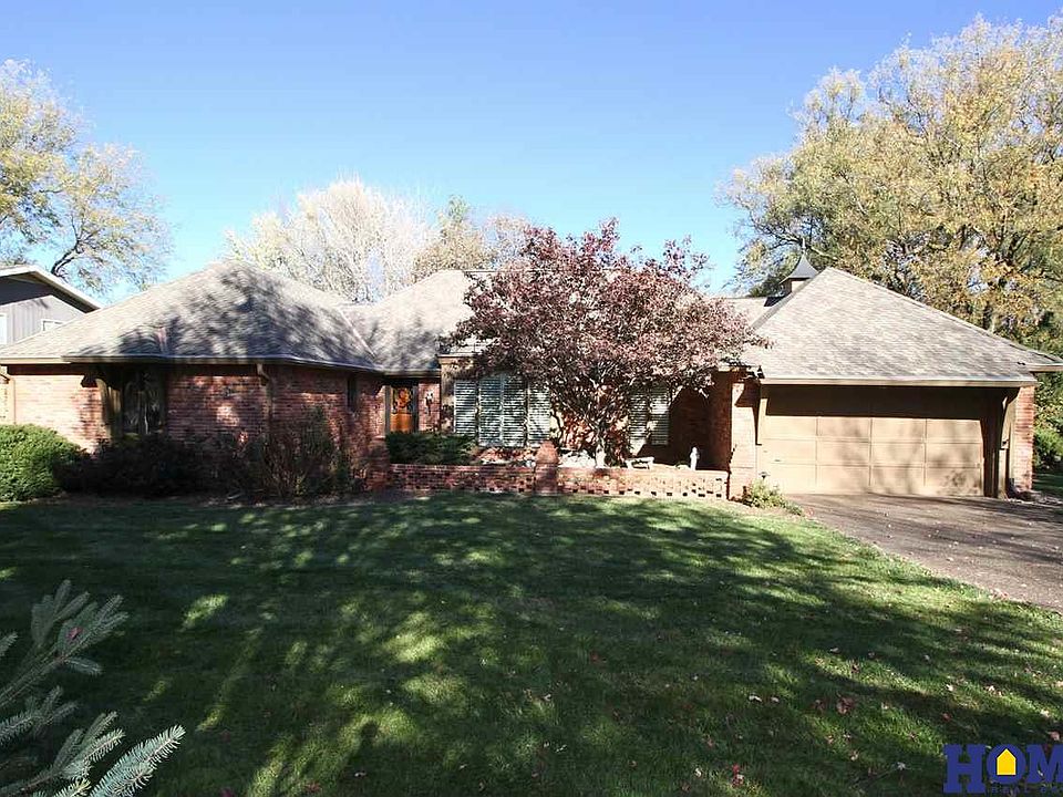 1st image of 6600 Rexford Dr