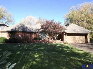 6600 Rexford Dr, Lincoln, NE 68506