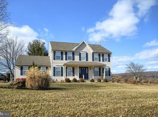 403 Chestnut Tree Rd, Elverson, PA 19520