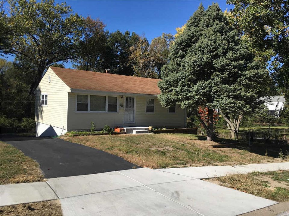 1st image of 5693 Parchester Dr