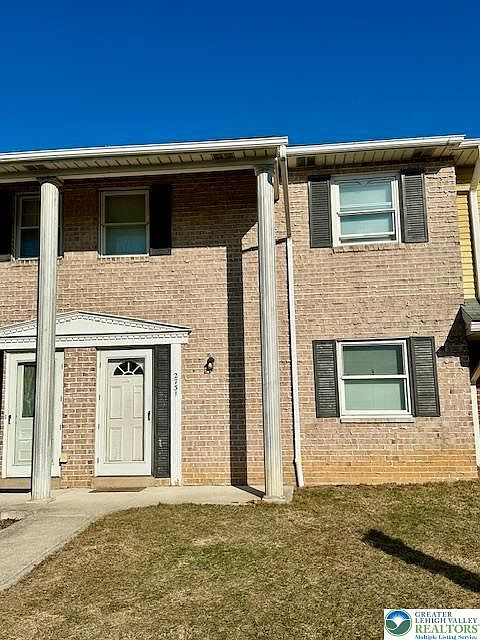 1st image of 2731 Diane Blvd