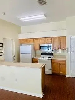 3 bed, 2.0 bath, 1529 sqft, $1,950 — Photo 2