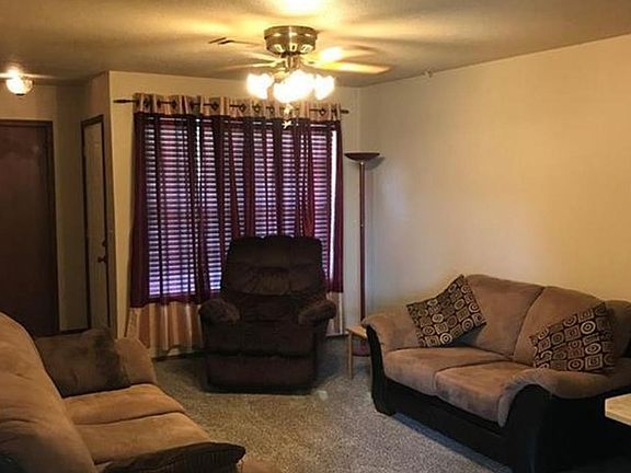 4th image of 1232 SW 78th Ter