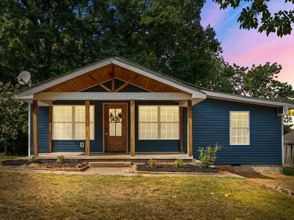 108 Ashworth Dr, Dalton, GA 30720