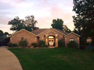 2 Blue Spring Cv, Maumelle, AR 72113