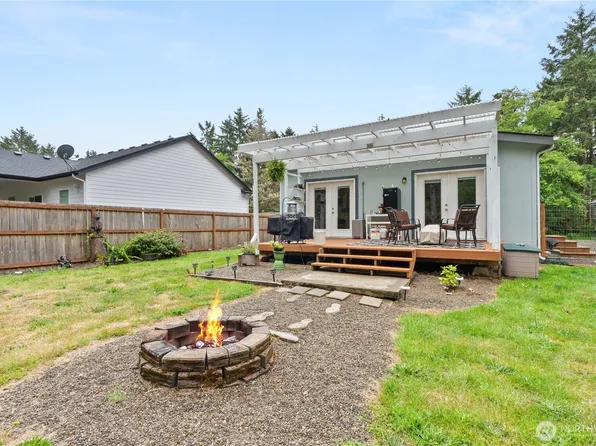 372 Eridani Loop SE, Ocean Shores, WA 98569