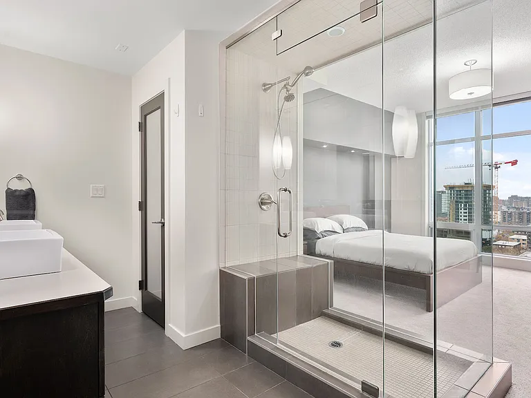530 12th Ave SW #1201 — Photo 18