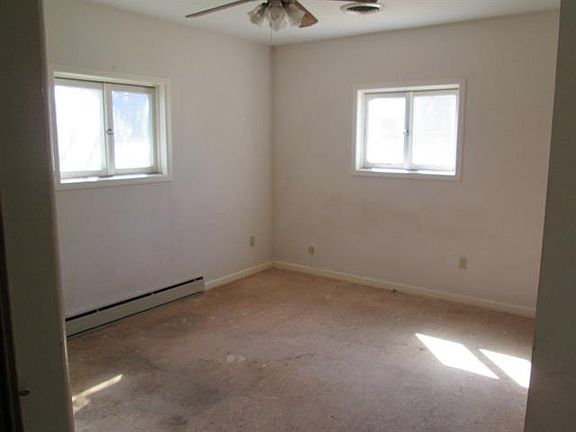 4th image of 710 Wells Ave