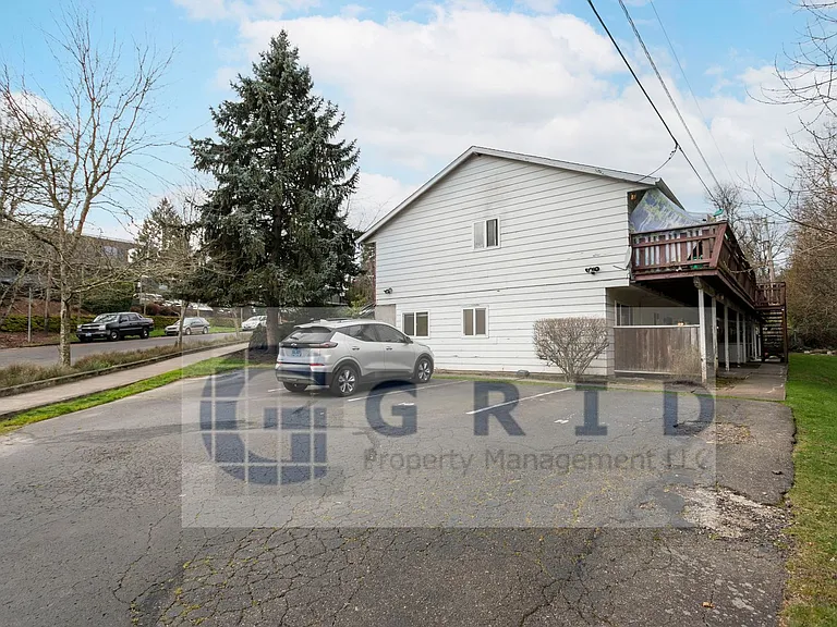3213 SW Marigold St — Photo 18