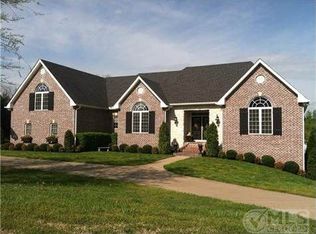 1022 Stirlingshire Dr, Hendersonville, TN 37075