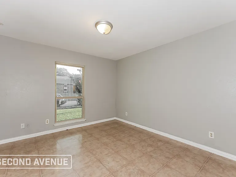 7525 Ashcrest Ln — Photo 15