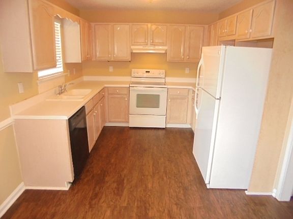 4th image of 92 Mosswood Ct