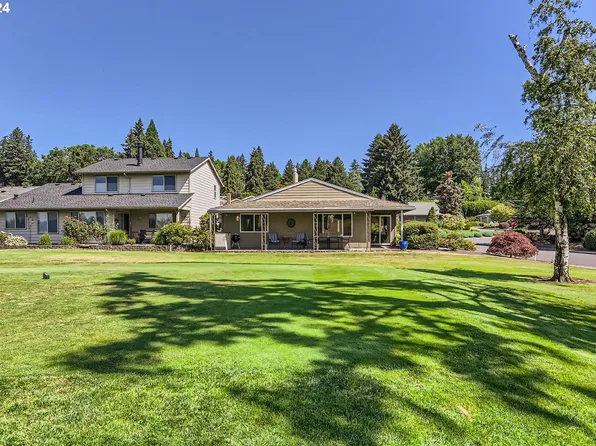 10230 SW Highland Dr, Tigard, OR 97224