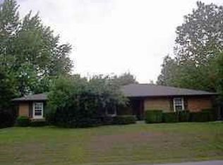 3938 S Shadow Hill Ln, Greenwood, IN 46142