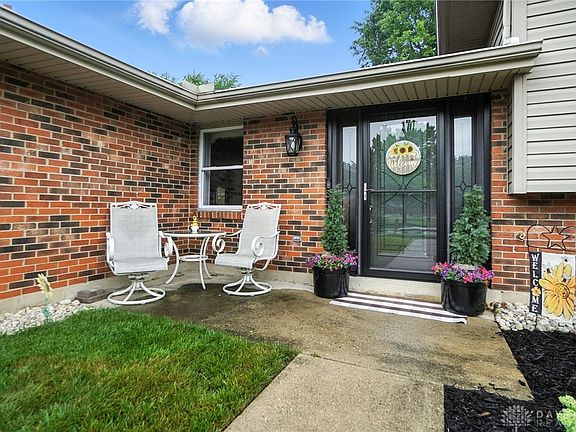 3rd image of 1169 Kentshire Dr