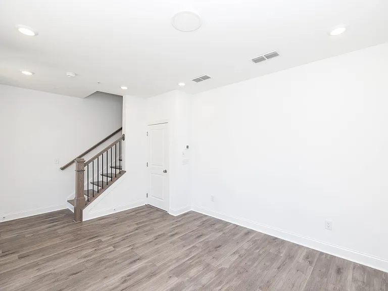 362 Olmstead Way — Photo 8