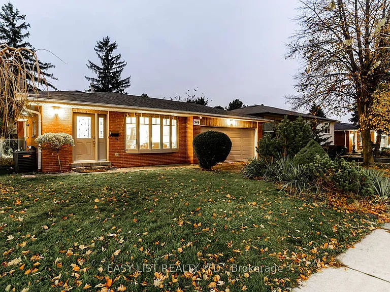 946 McBride Ave — Photo 1