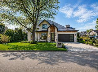1348 Hollyrood Ave, Mississauga, ON L5G3J4