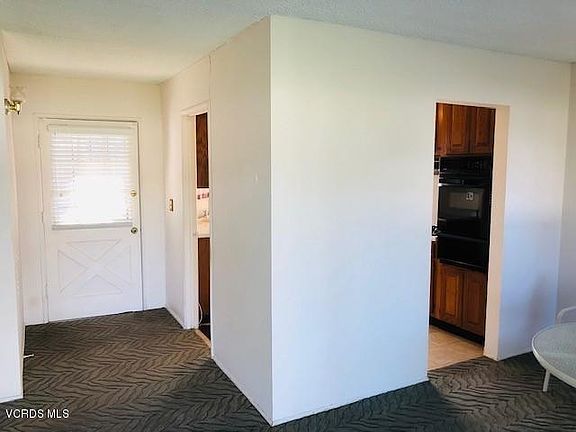 4th image of 887 E Avenida De Las Flores