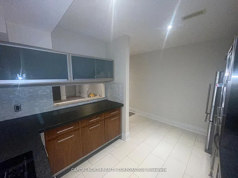 7 Compton Cres #BASEMENT — Photo 10