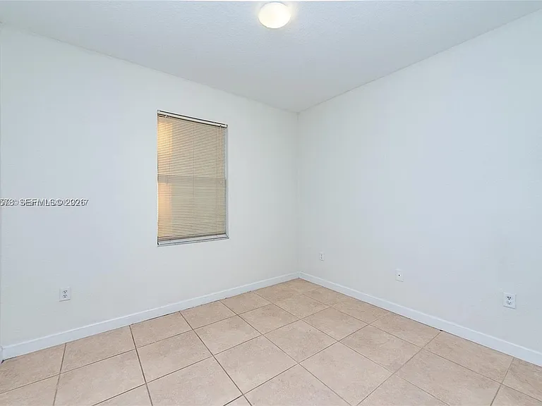 10901 NW 83rd St #104 — Photo 8