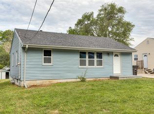 2404 E 39th Ct, Des Moines, IA 50317