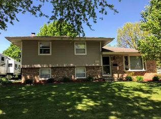 810 SE Uehlamar Dr, Ankeny, IA 50021