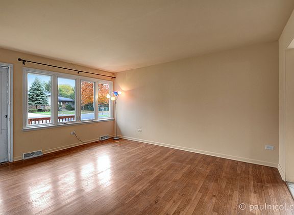 5th image of 16766 Hobart Ave