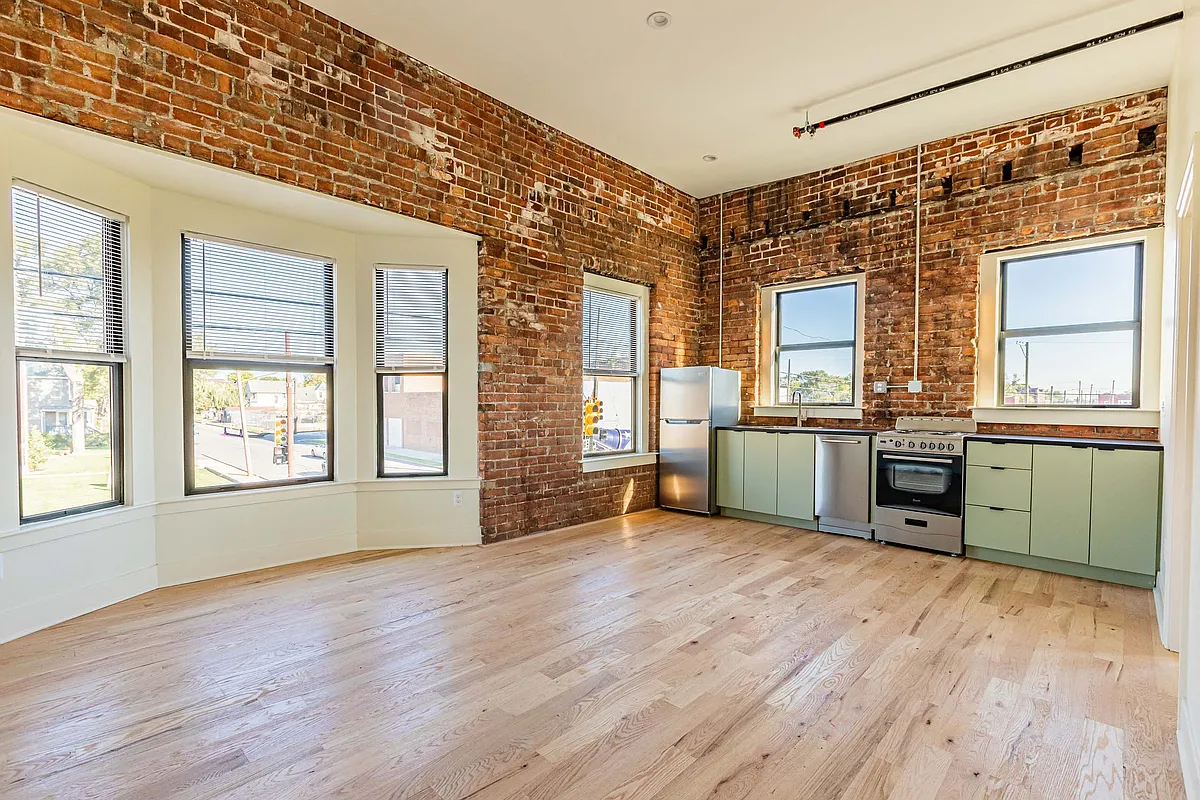Building Photo - 9226 Kercheval